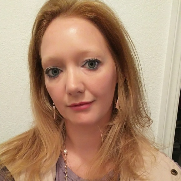 Meet your Posher, Rachel - Picture 8 of 8